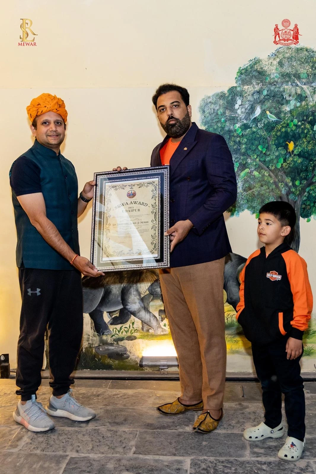 Lakshyaraj Singh Mewar receiving GARC Sewa Award
